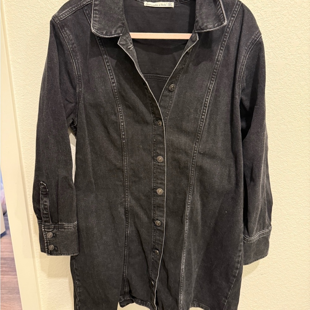Abercrombie & Fitch Lived-in Black Button-Up Dress
